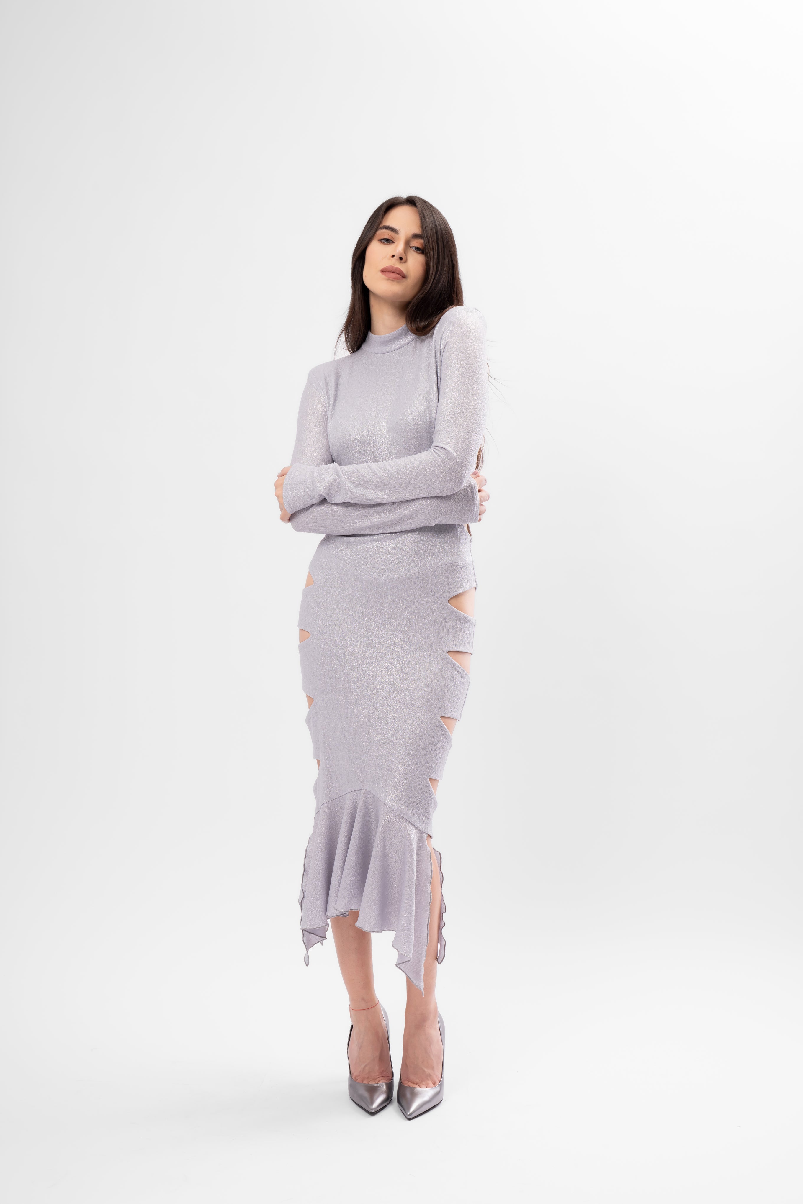 Rochie Midi cu Decupaje și Volan Asimetric Culoare Gri Metalizat