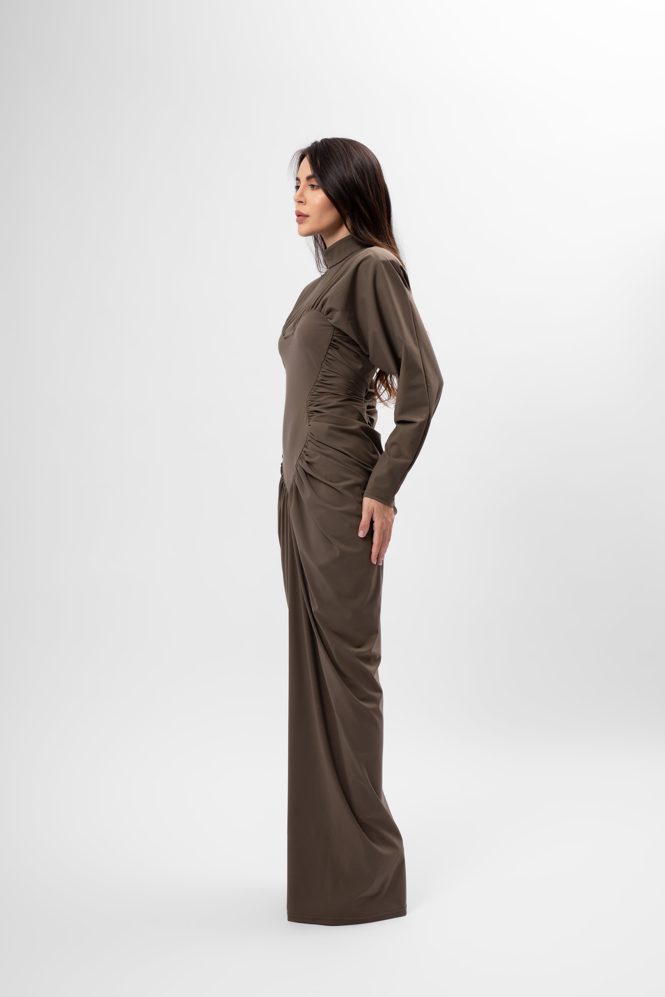 Rochie lungă kaki cu detaliu în formă de inimă