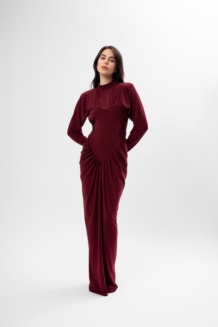 Rochie lungă burgundy cu detaliu în formă de inimă