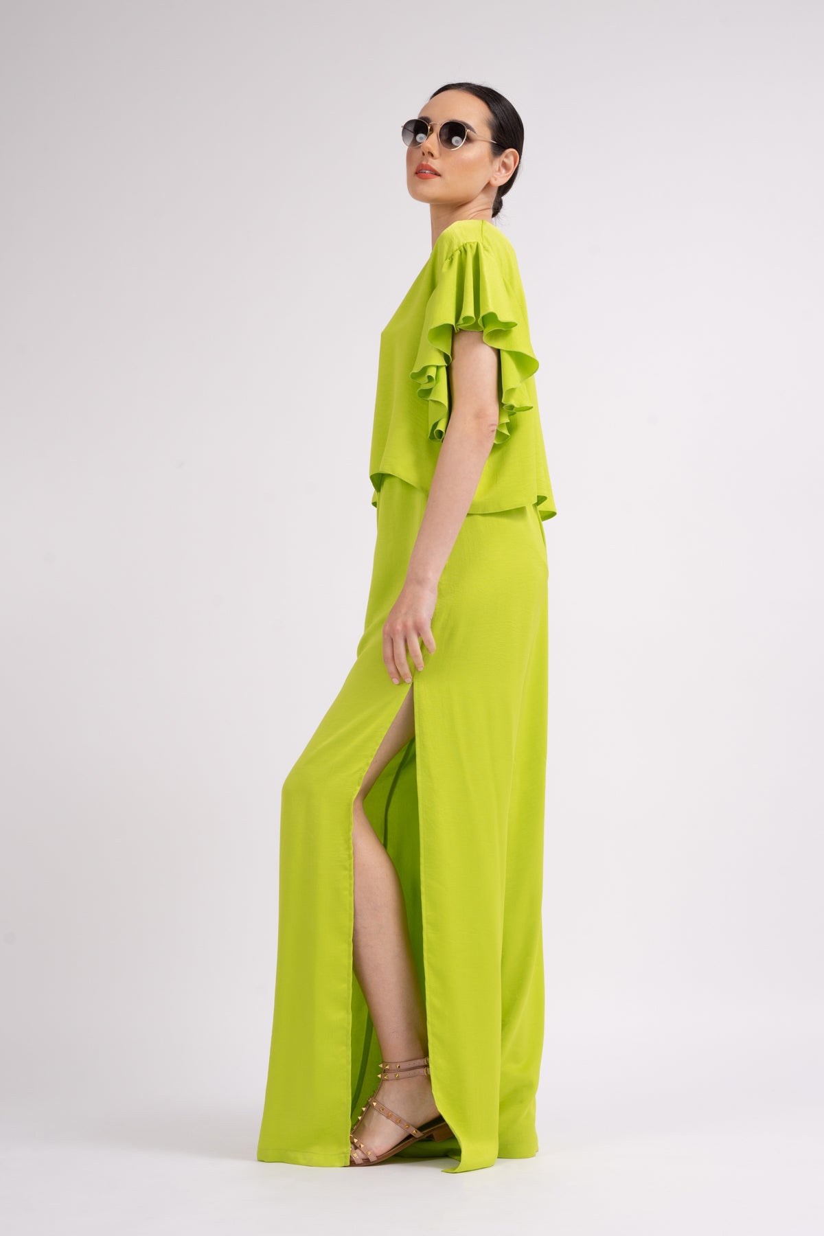 Compleu verde neon cu tricou si pantaloni cu slituri