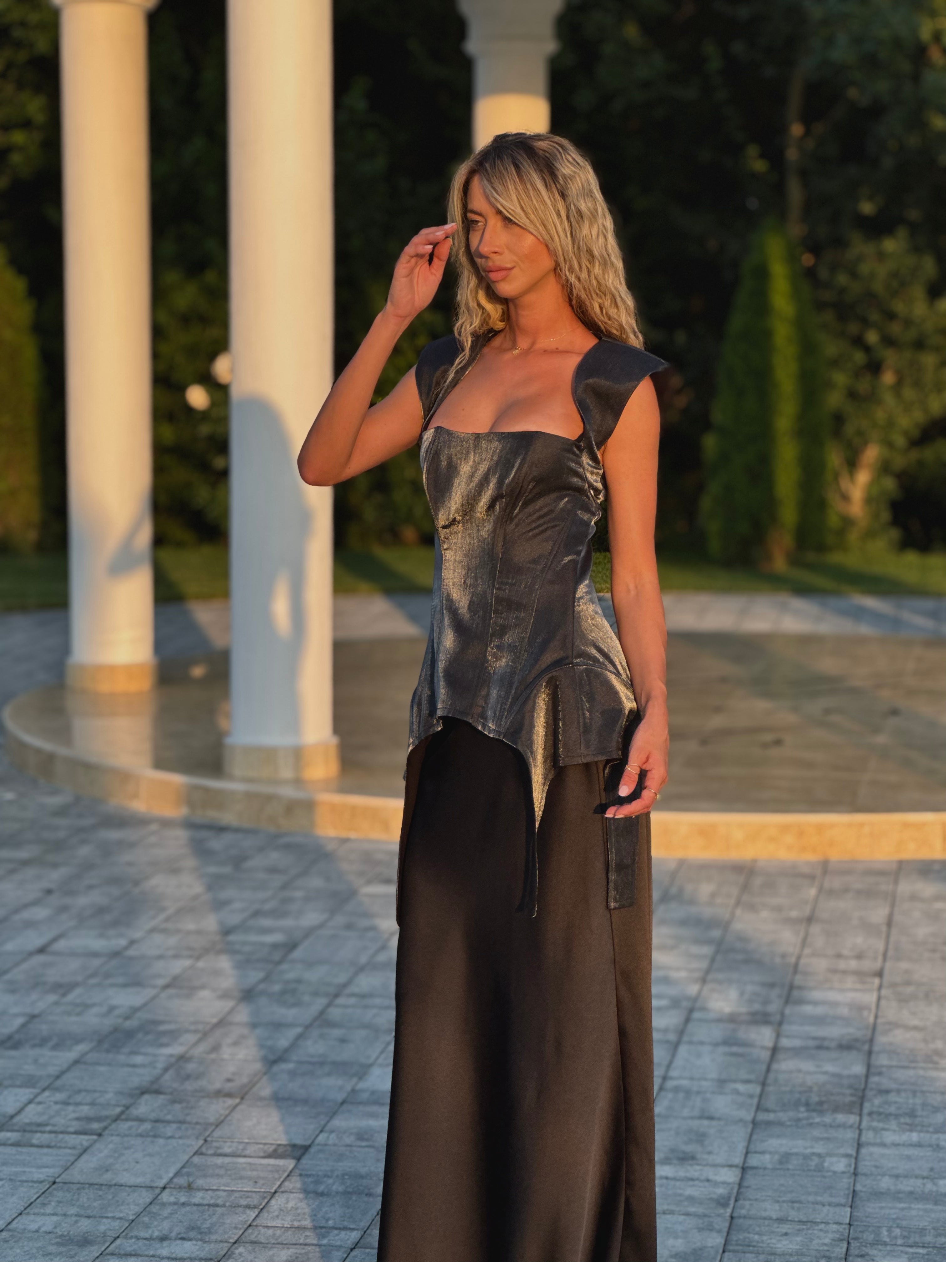 Corset metalic negru