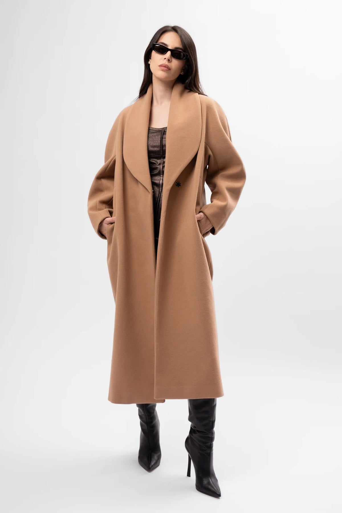 Long camel oversized coat with wide lapel