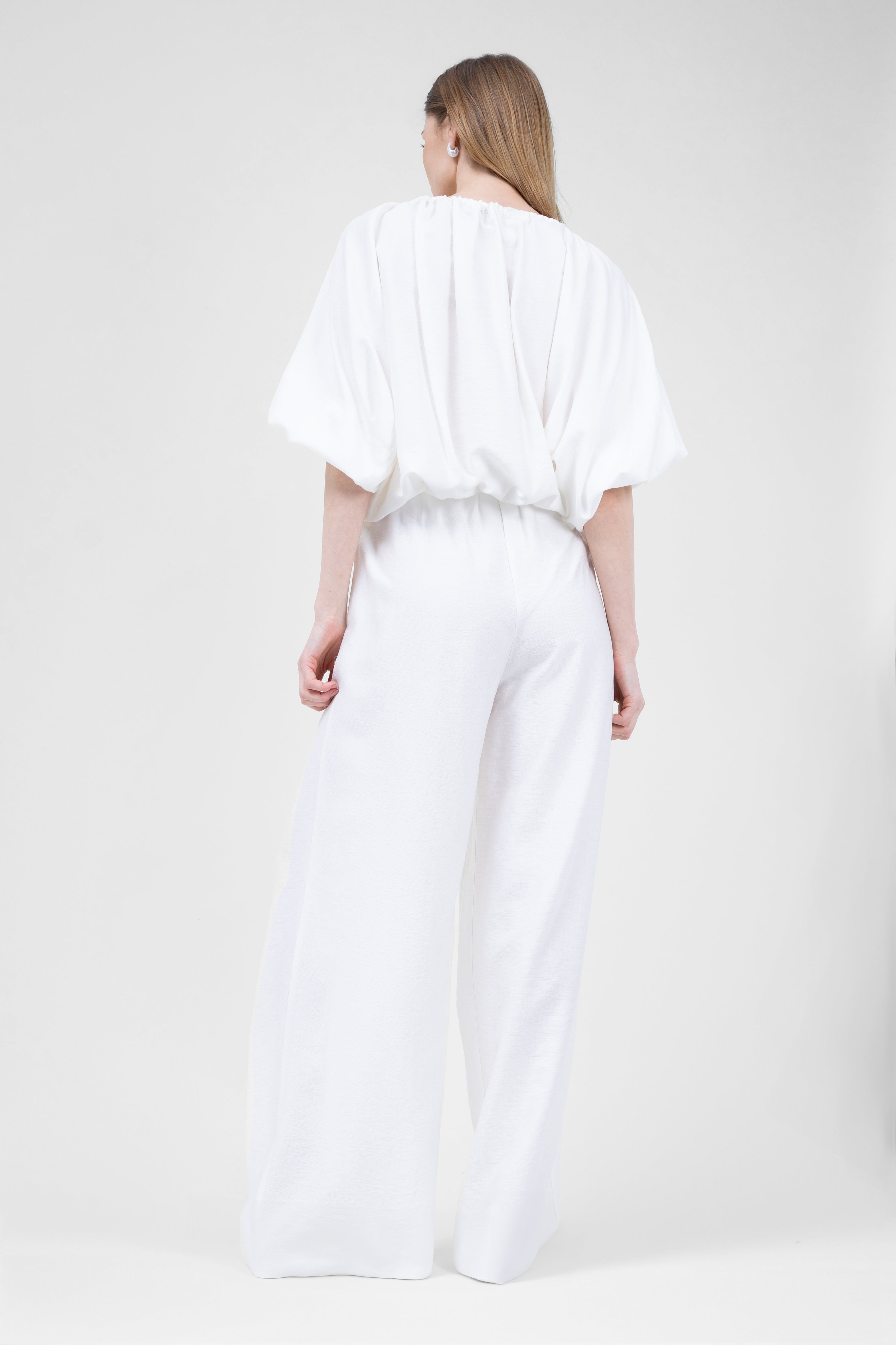 White Linen matching set with flowy blouse and wide leg trousers