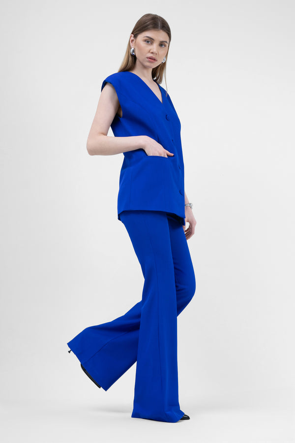 Electric blue suit With oversized vest and flared trousers
