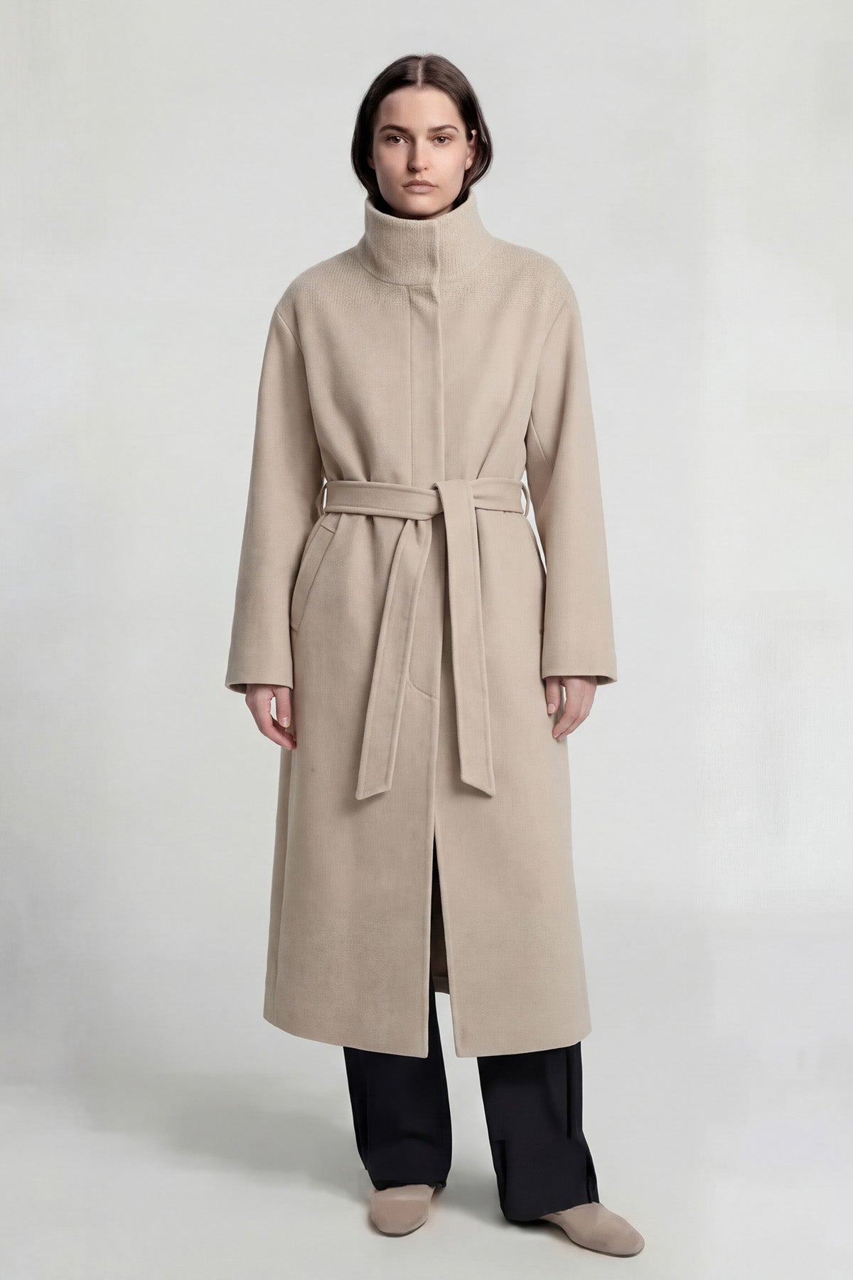 Palton lung bej cu guler înalt