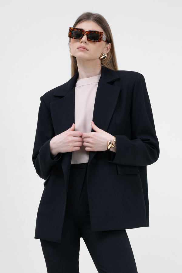 Black Suit With Regular Blazer With Double Pocket And Flared Trousers