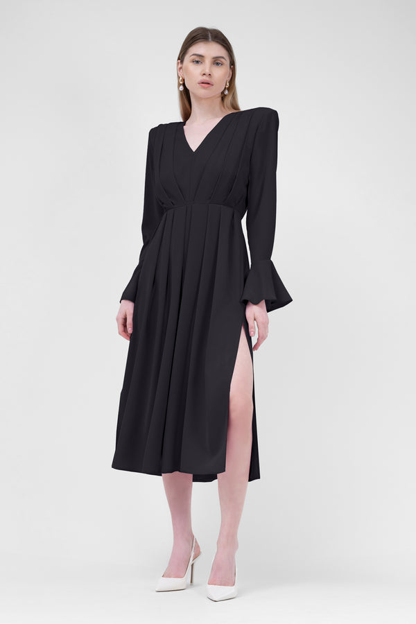 Black Midi Dress With Pleats And Proeminent Shoulders