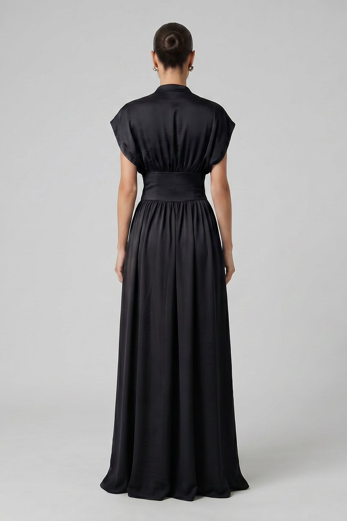 Black Maxi Dress with Defined Waist and Side Slit