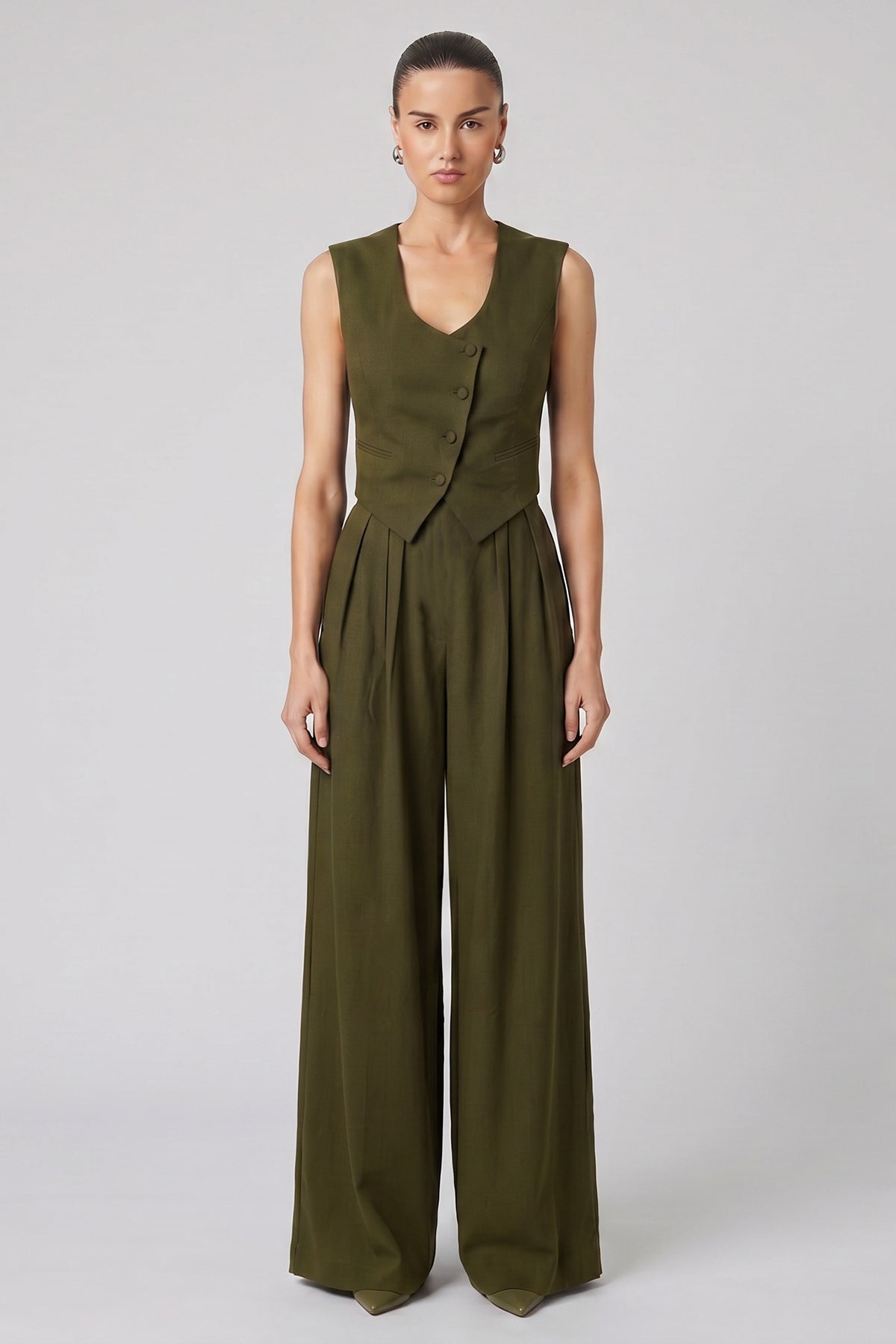 Green Linen Set with Fitted Vest and Wide-Leg Trousers