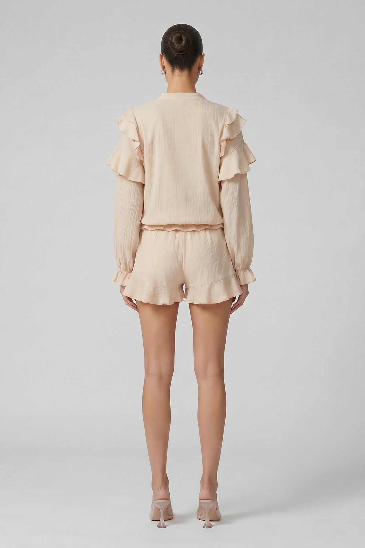 Beige linen-viscose blend set with ruffle top and shorts