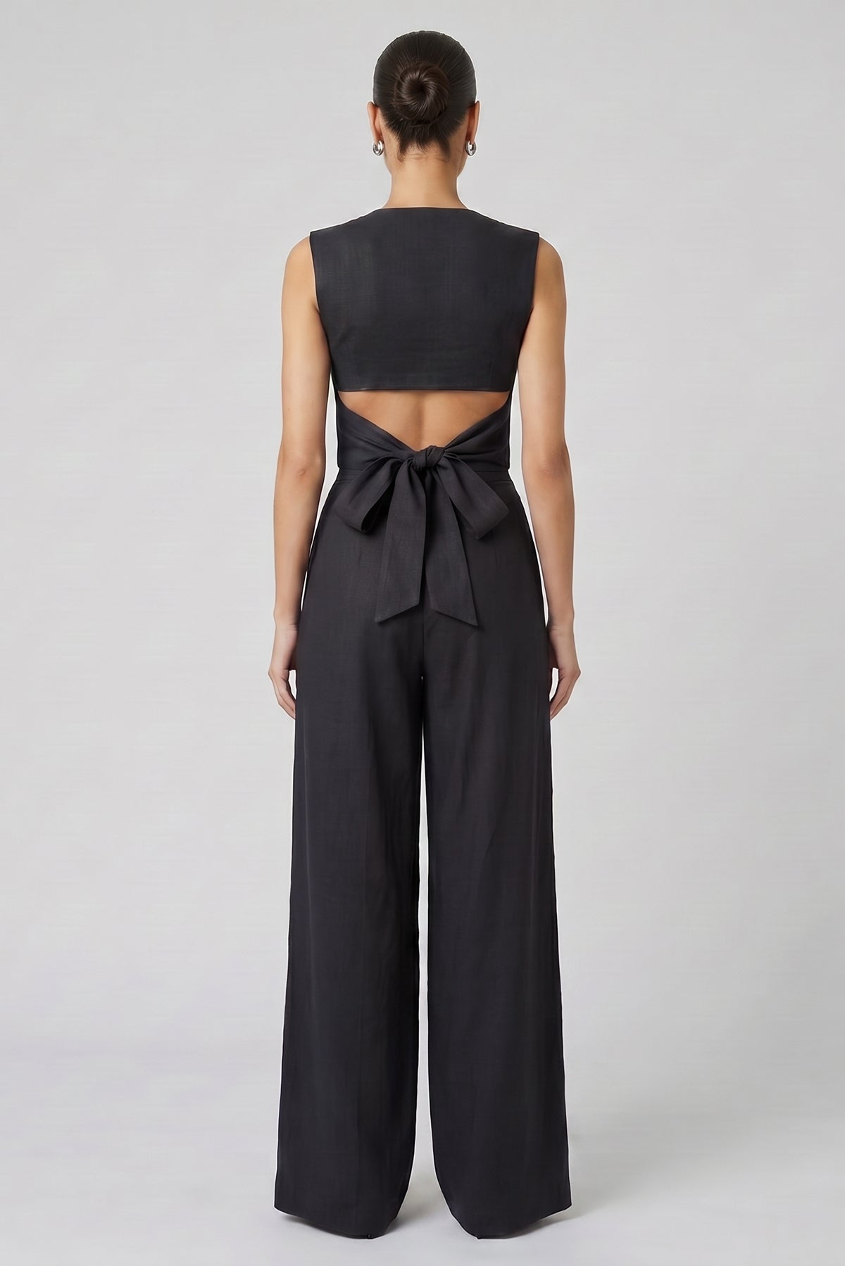 Set din in negru cu vestă cambrată și pantaloni wide-leg