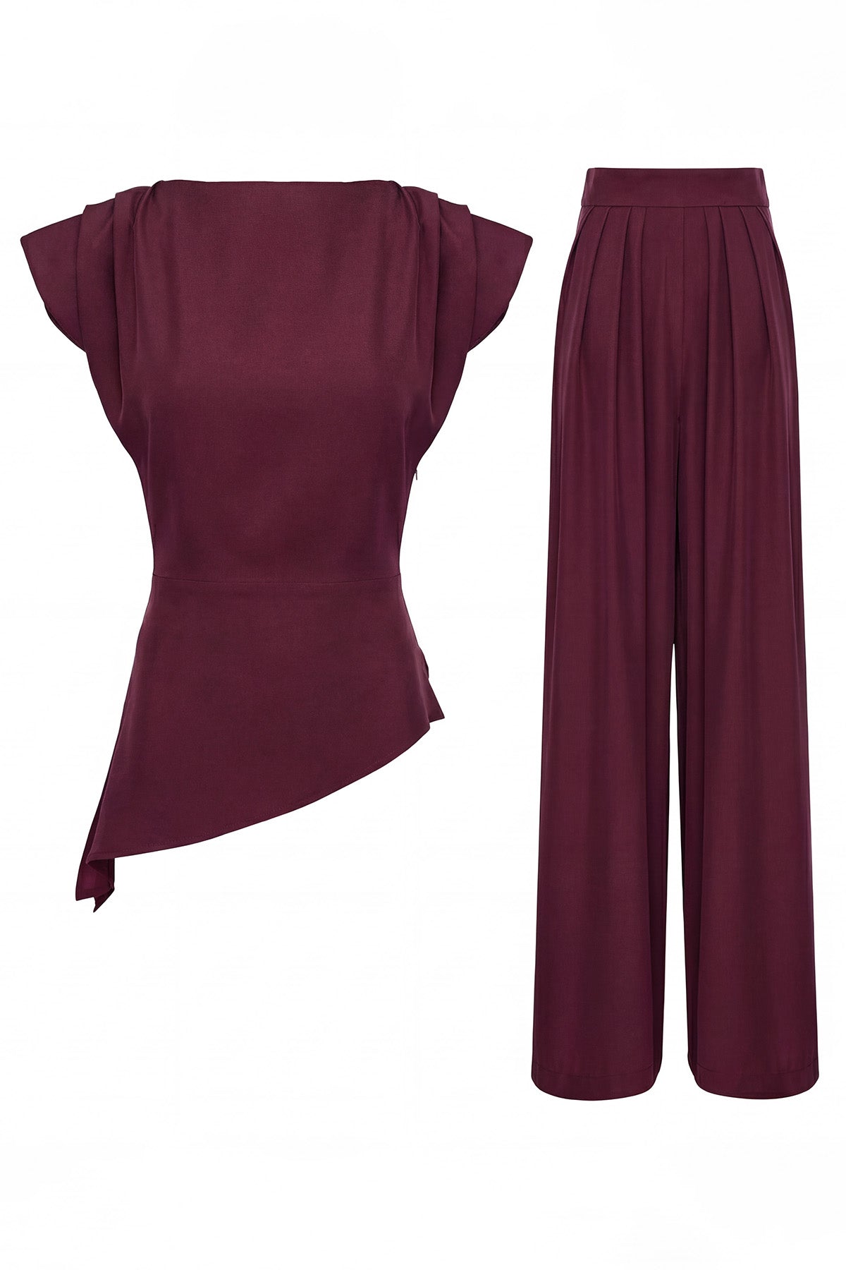Set elegant burgundy din crep de vâscoză fluidă cu top cu umeri structurați și pantaloni palazzo