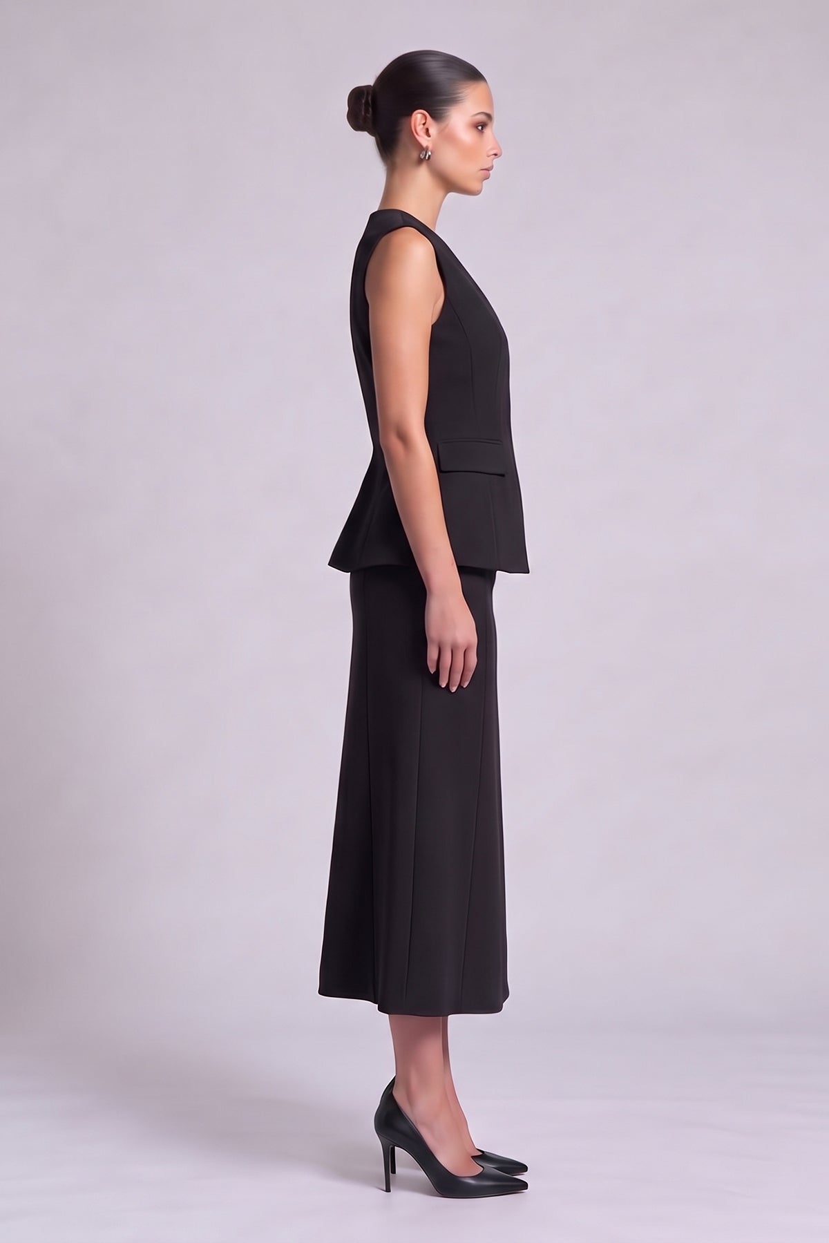 Set negru cu vestă structurată peplum și fustă midi A-line