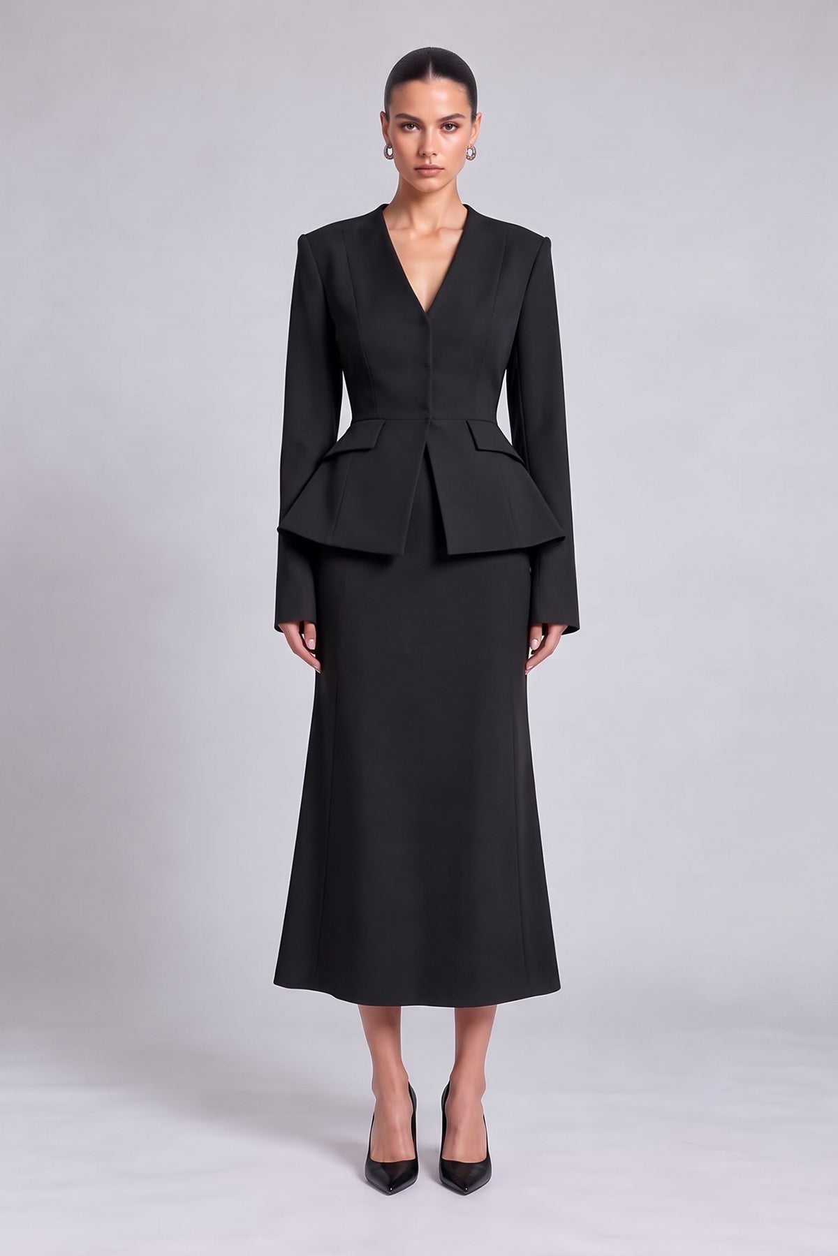 Set negru cu sacou structurat peplum și fustă midi A-line