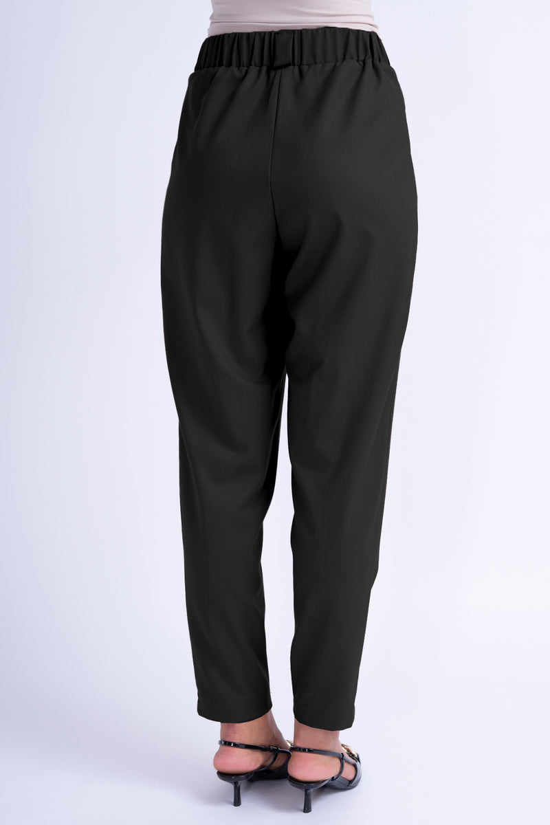 Pantaloni conici negri cu elastic  