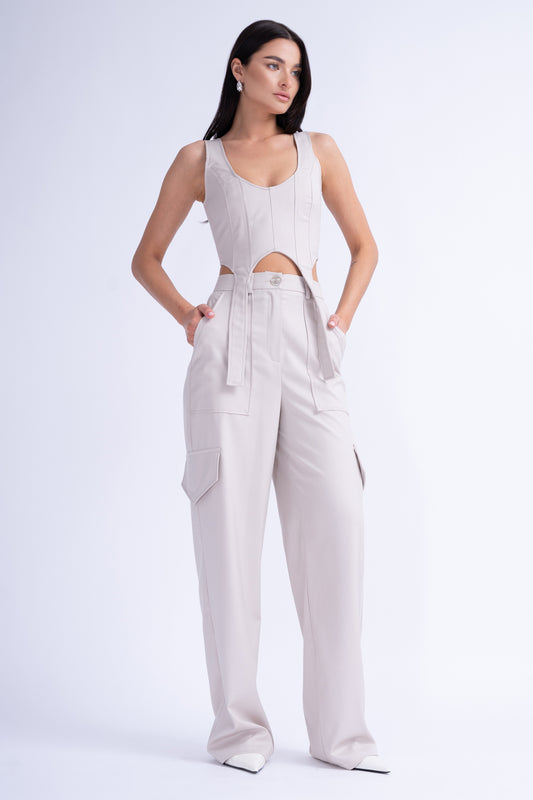 Ensemble assorti ivoire avec pantalon large et haut corset