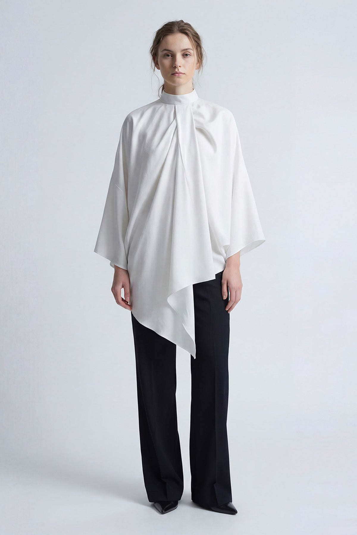 Bluză statement asimetrică alba