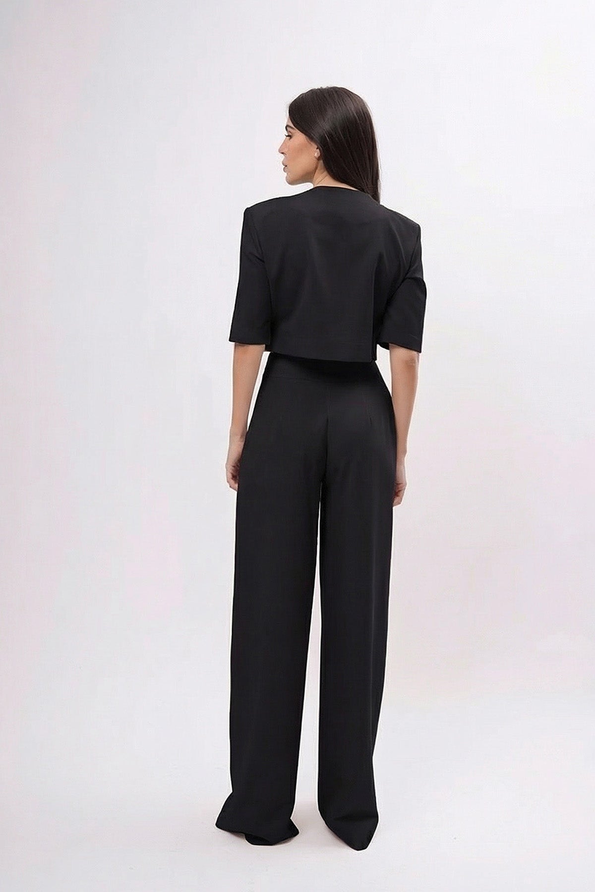 Set Negru cu Top cu Decupaje și Pantaloni Palazzo