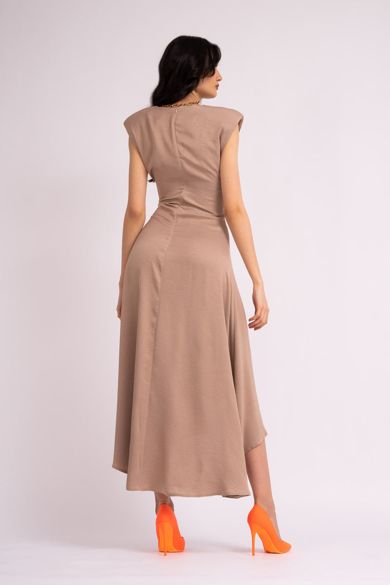 Midi beige dress with oversized shoulders and slit