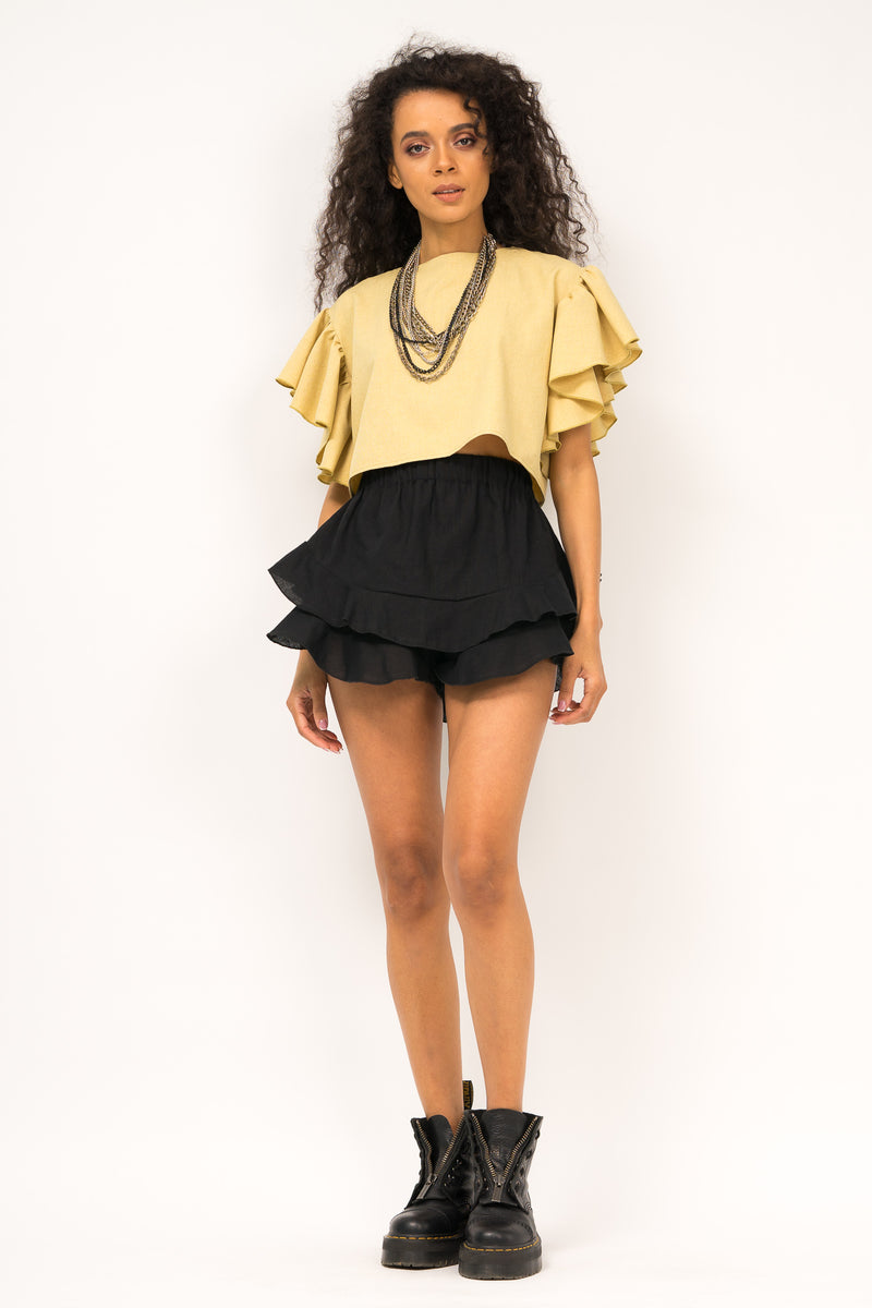 Cropped top with ruffled sleeve