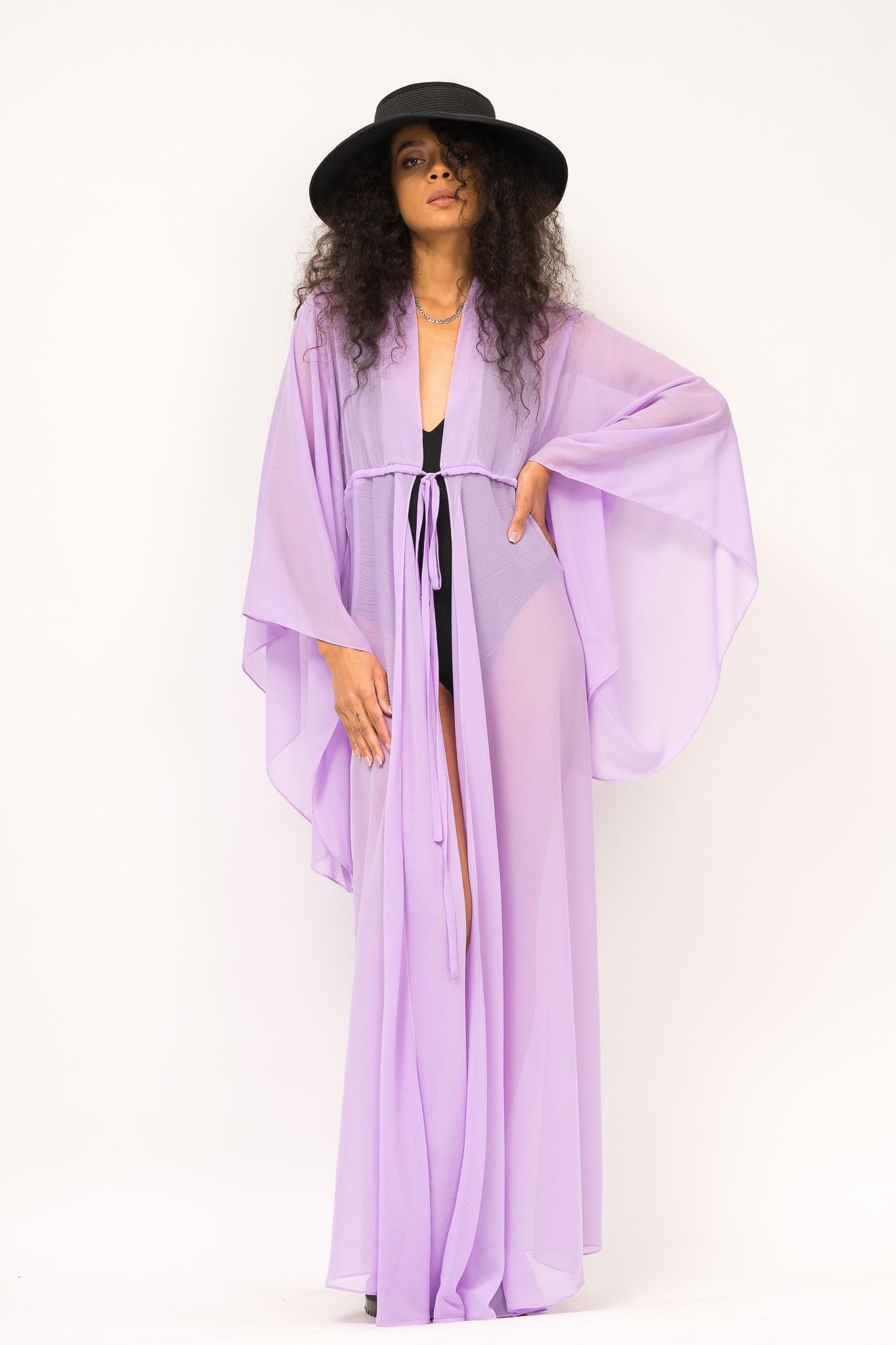 Caftan cu croi drept si inchidere in fata