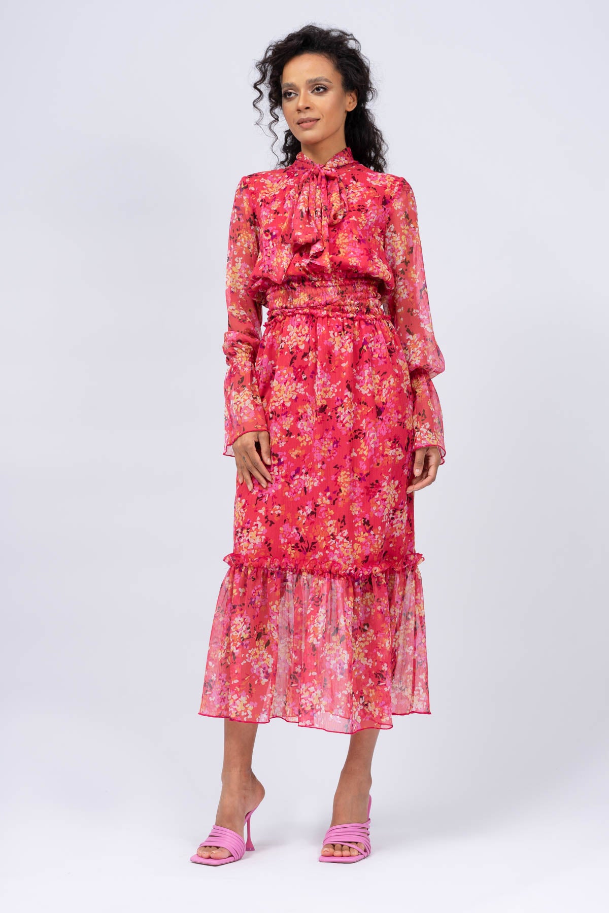 Rochie maxi din voal printat cu flori roz