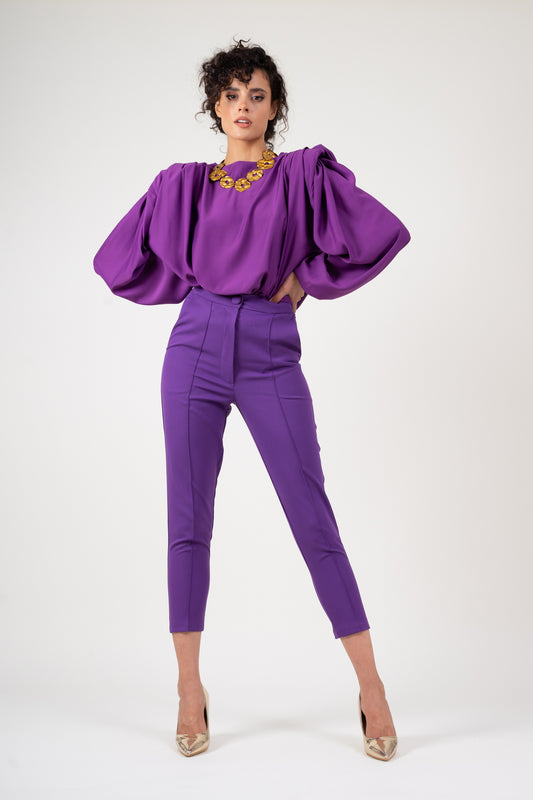 Blouse violet foncé avec épaules rembourrées