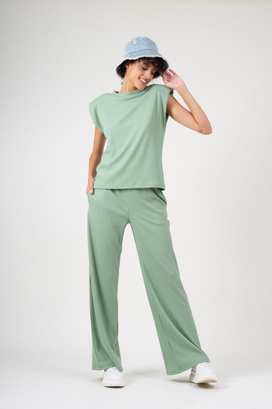 Set cu tricou si pantalon wide leg mint