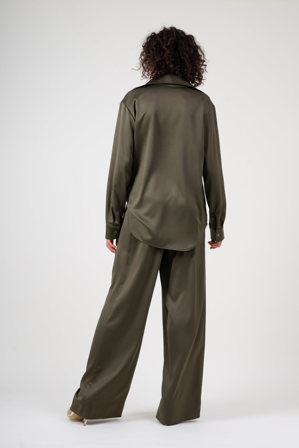 Set khaki format din camasa si pantalon