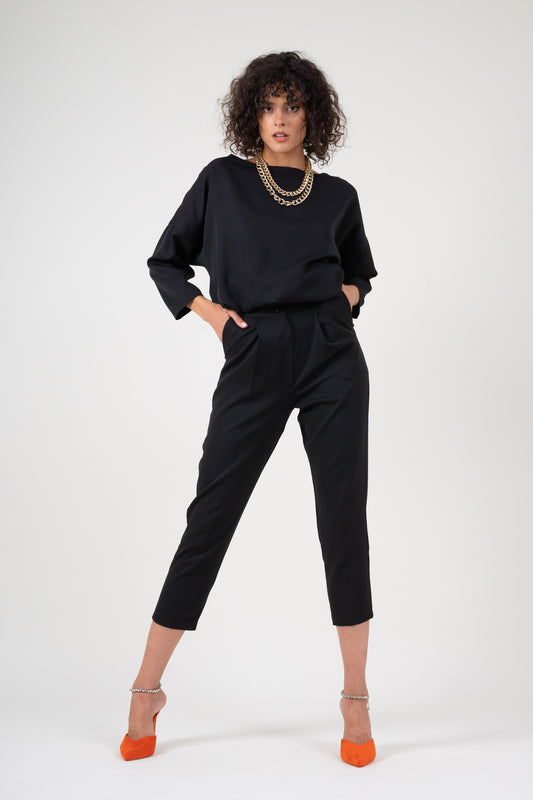 Black set with blouse and cropped trousers