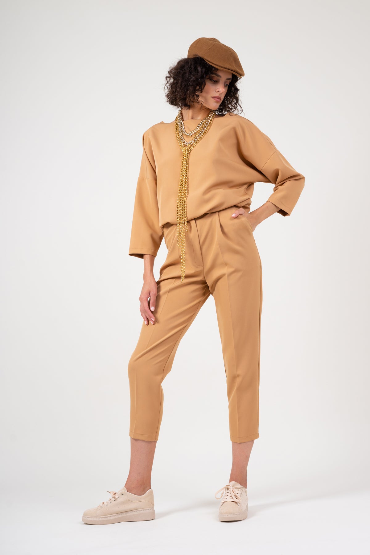 Pantaloni camel slim fit