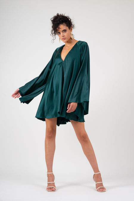 Emerald green backless fluid dress