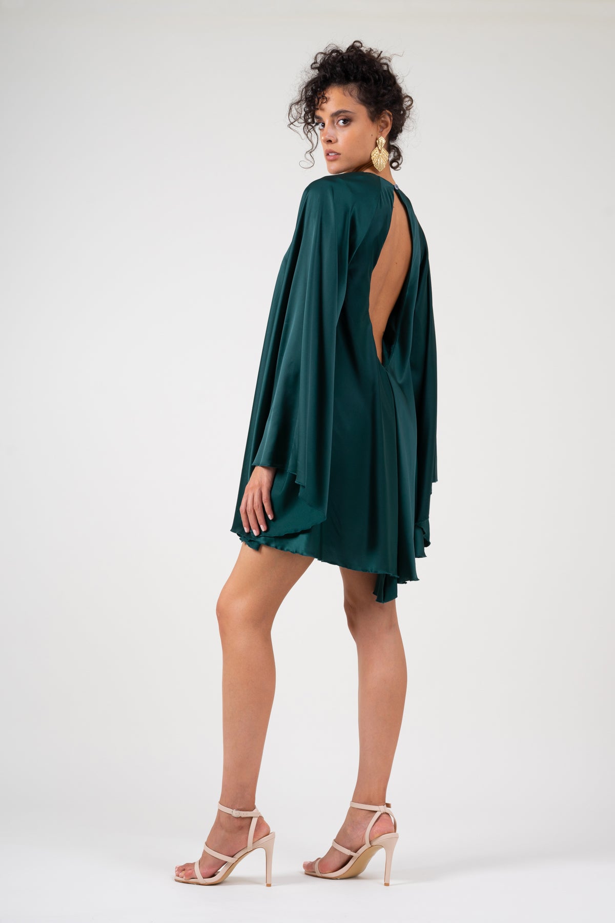 Emerald green backless fluid dress