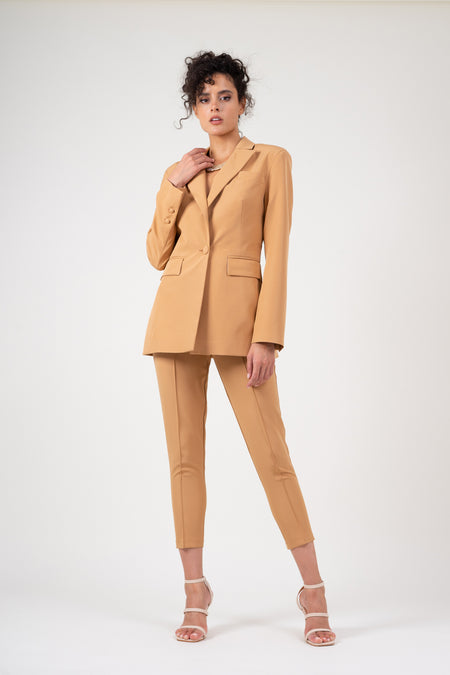 Camel trousers with piping effect