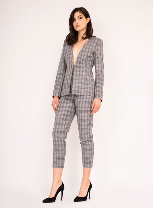 Pantaloni tigareta in carouri