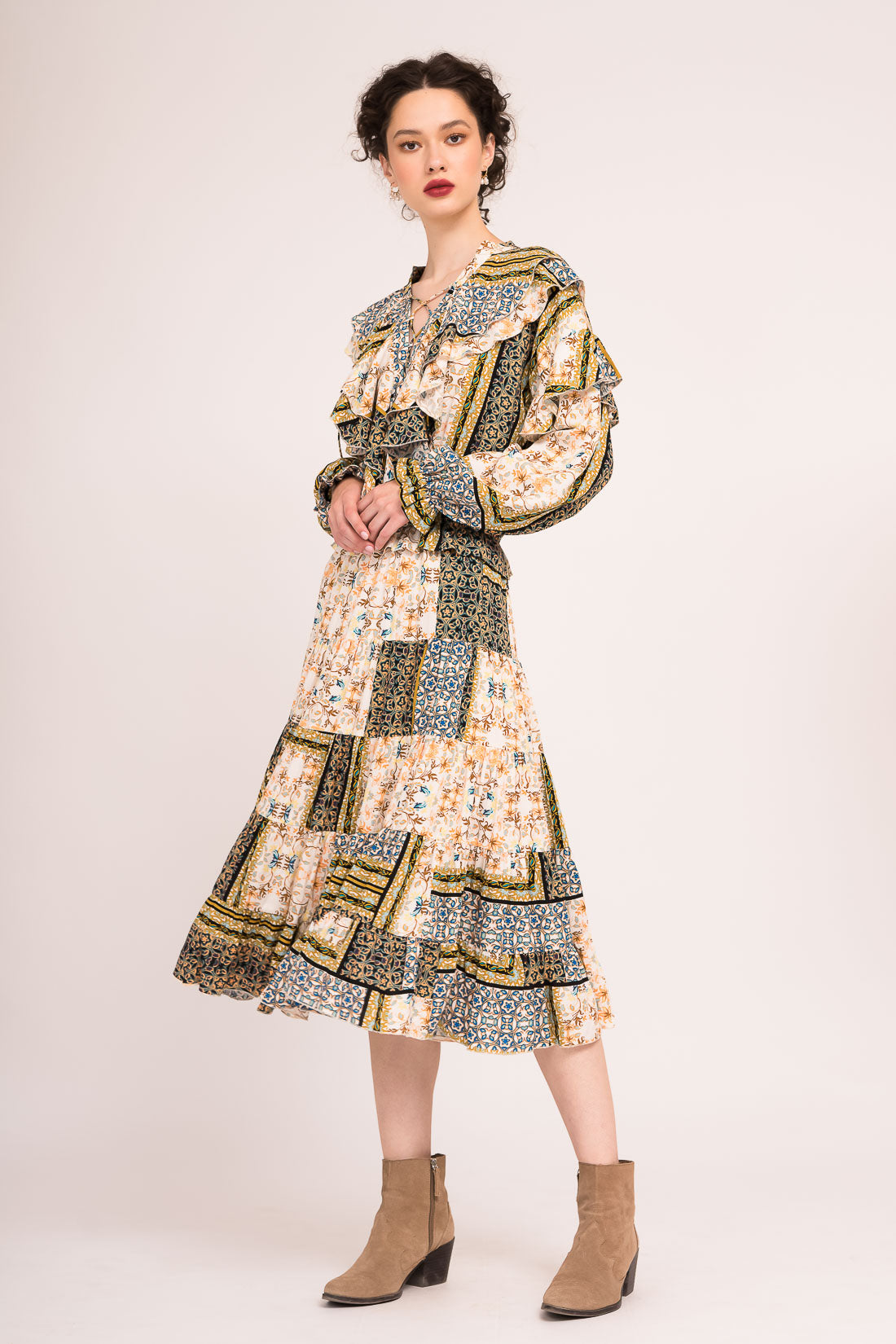 Rochie midi cu volane