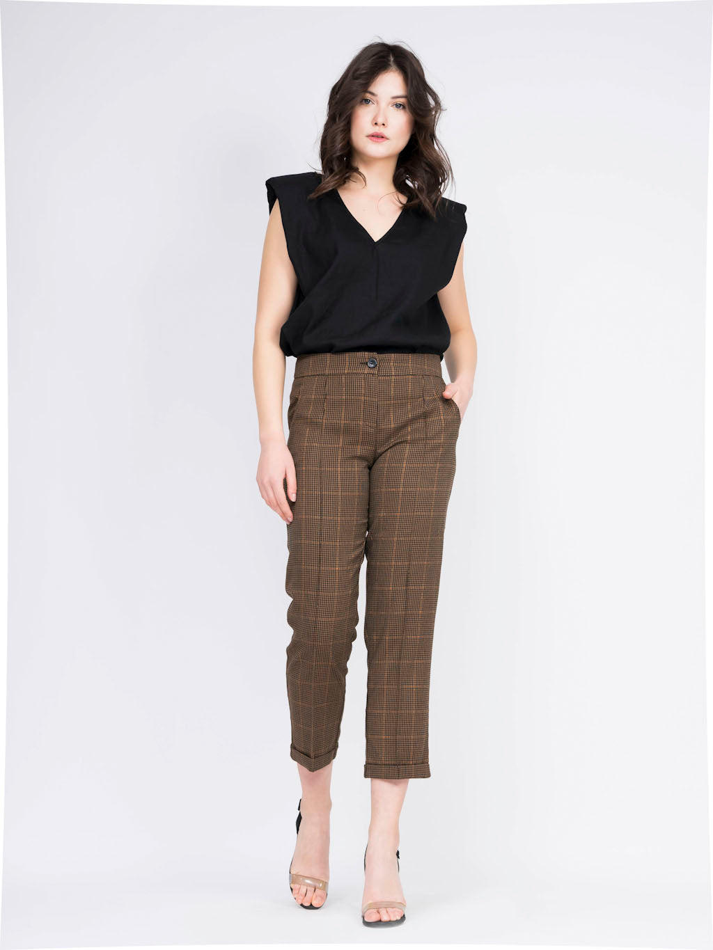 Pantaloni drepti cu talie medie