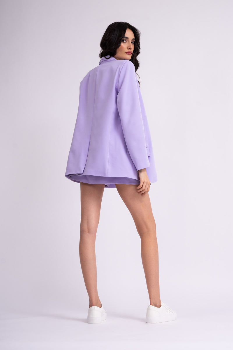 Liliac suit with oversized blazer with double lapels and shorts with skirt