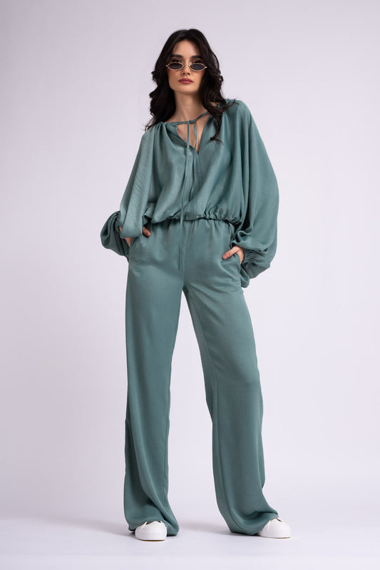 Ensemble menthe avec blouse et pantalon