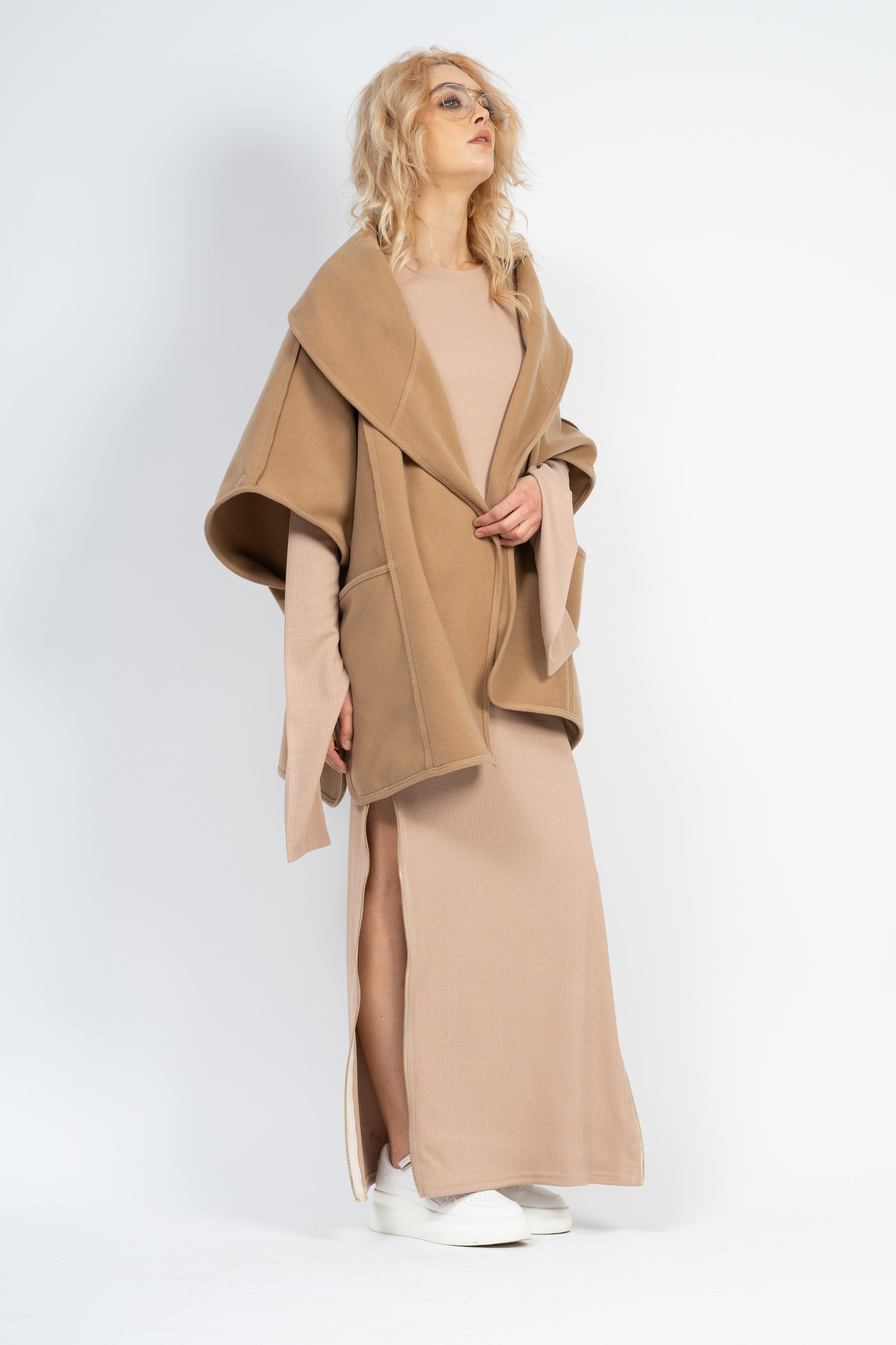 Oversized camel cape