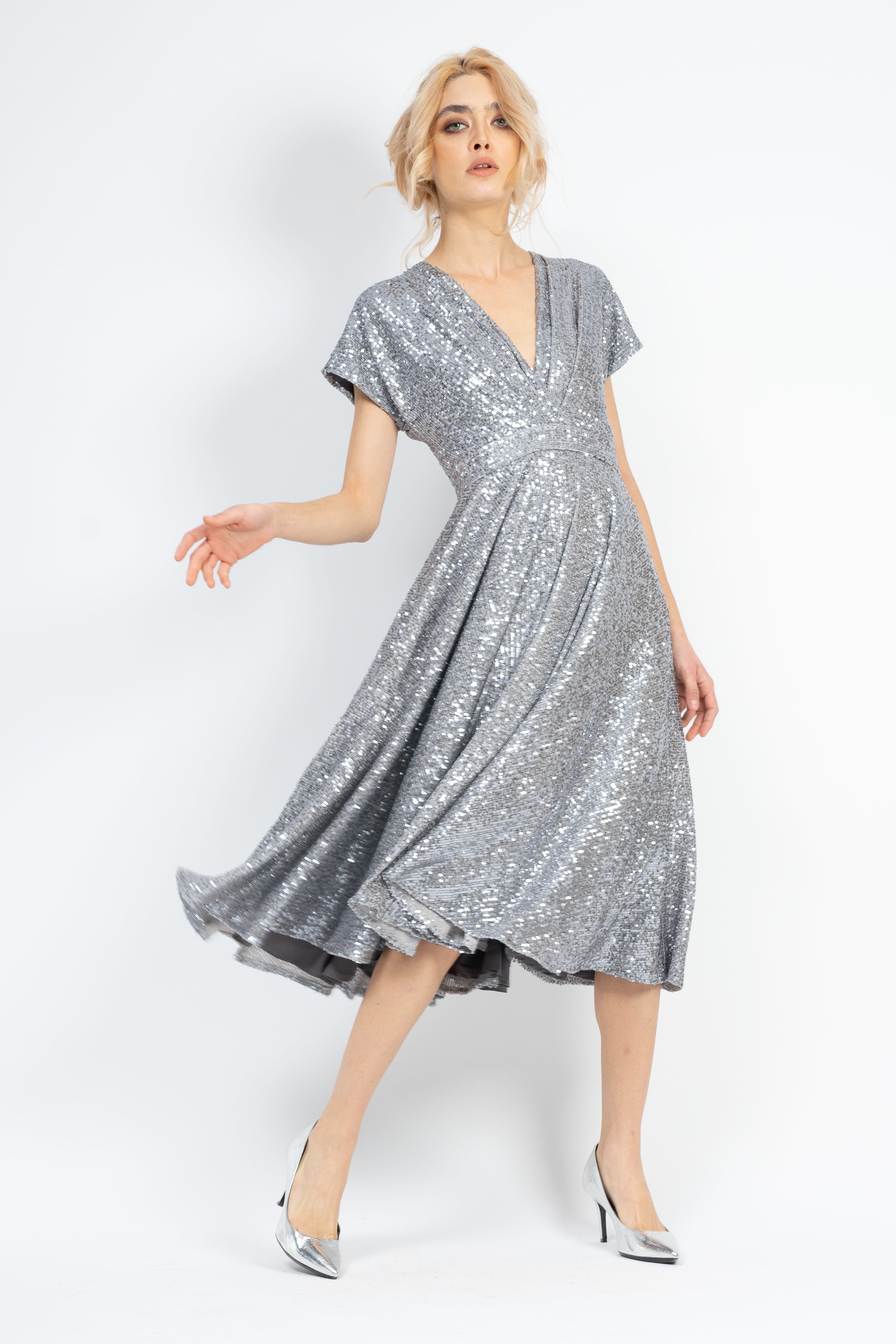 Rochie cocktail din paiete