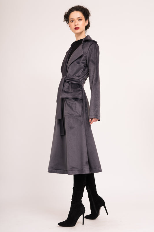 Trench cu buzunare aplicate supradimensionate