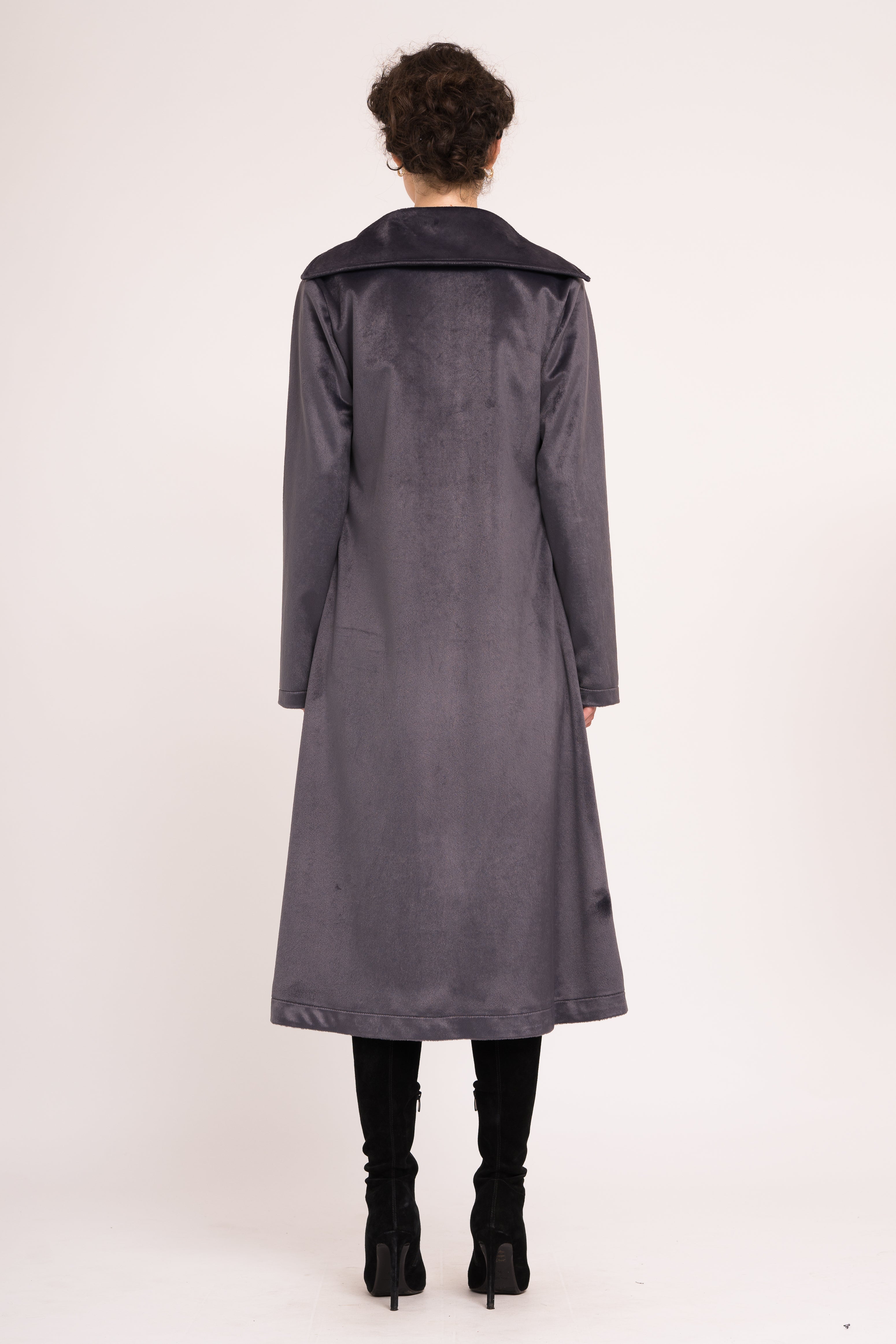 Trench cu buzunare aplicate supradimensionate