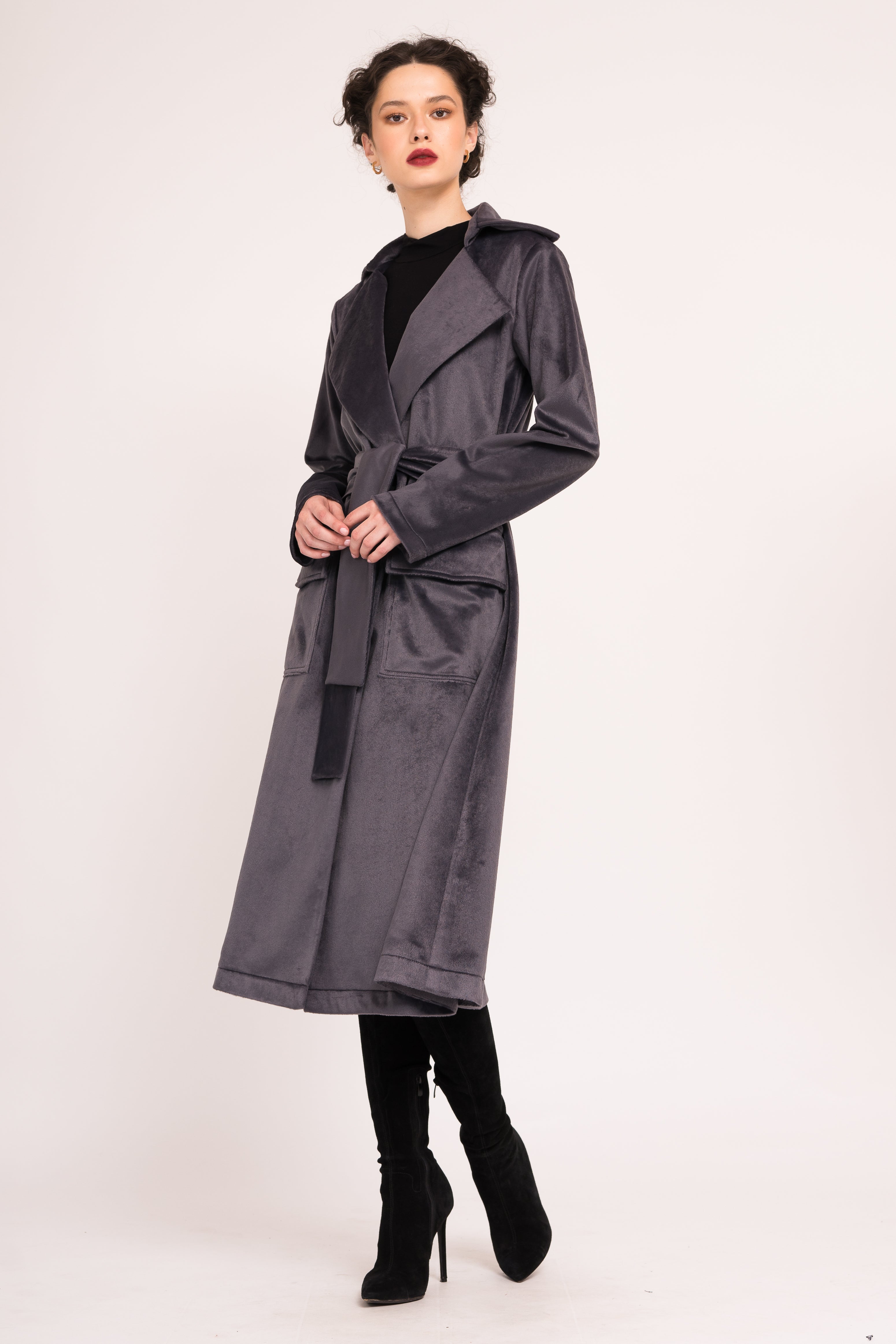 Trench cu buzunare aplicate supradimensionate