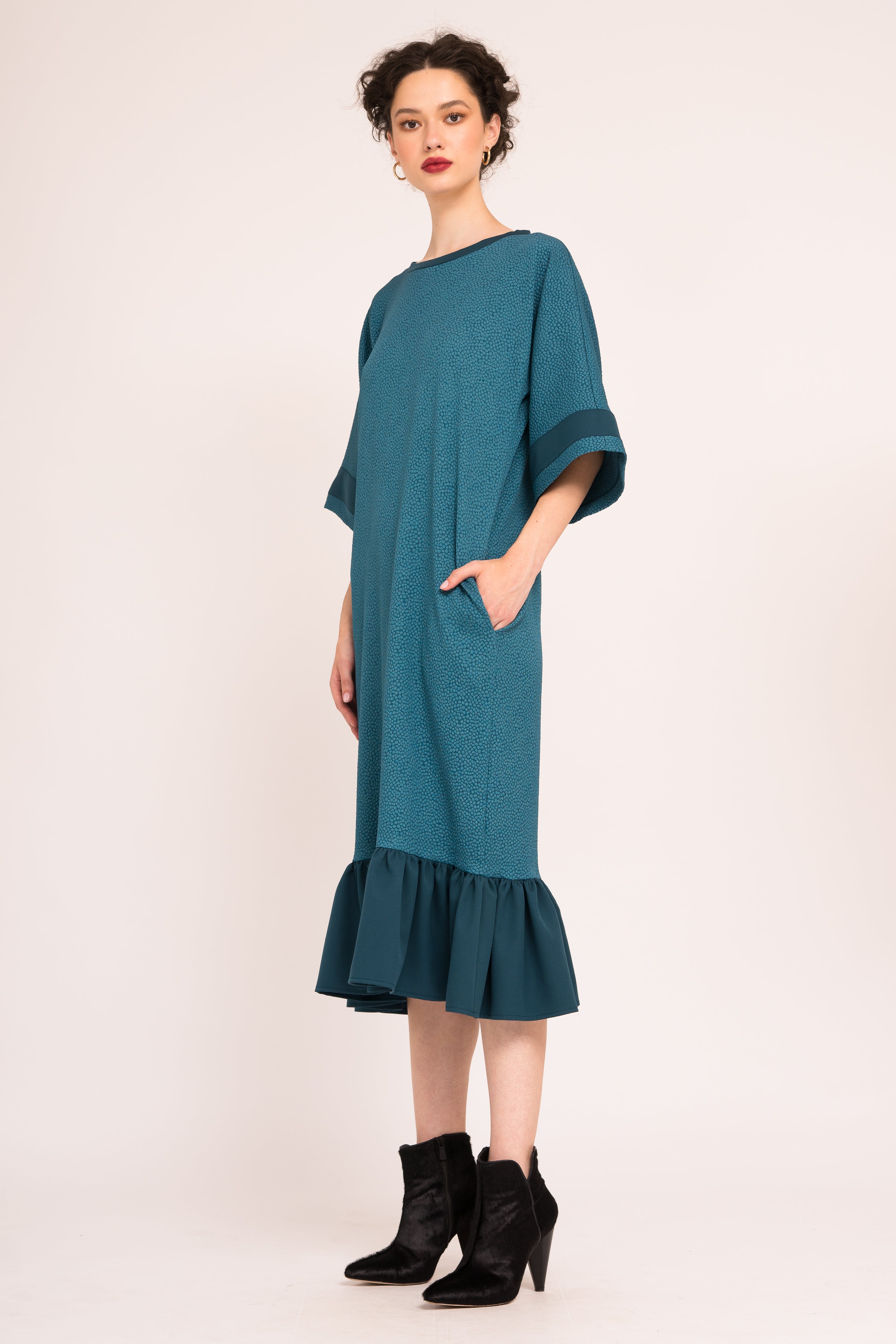 Rochie midi sport cu maneci evazate